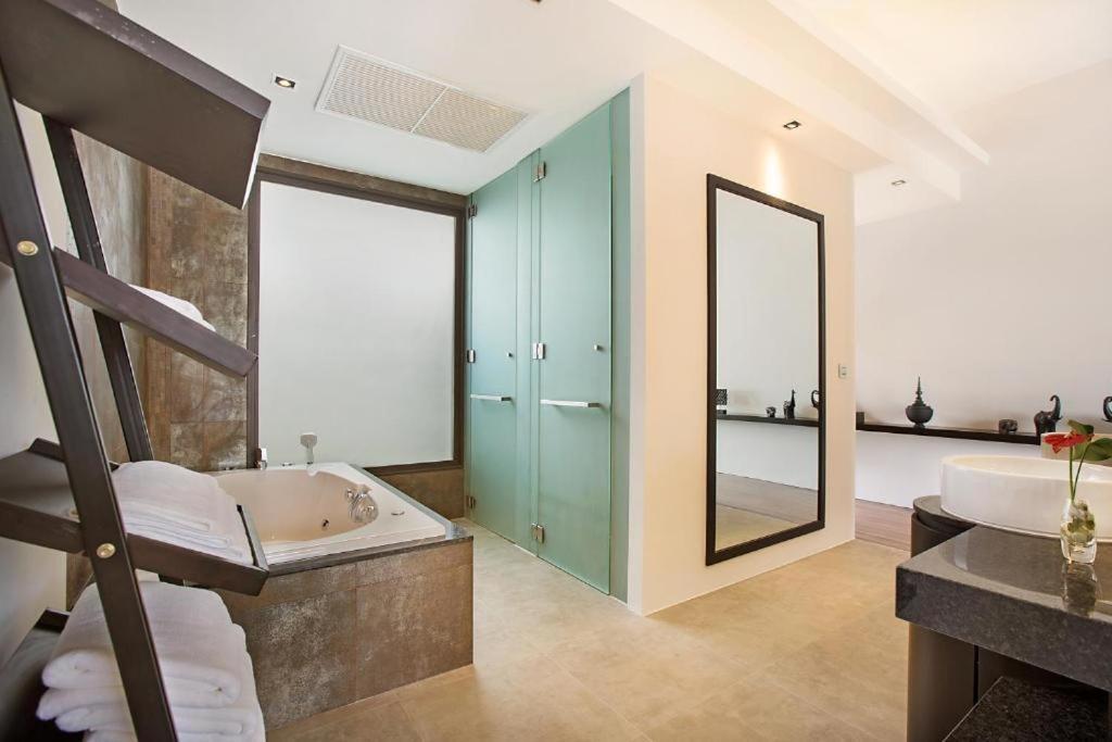 Villa Julia Koh Samui Beach With Cook And Majordome Lamai Beach  Exterior photo